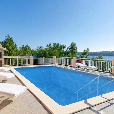 Seaside Family Friendly House With A Swimming Pool Karbuni, Korcula - 14776 Casa de Férias Prizba