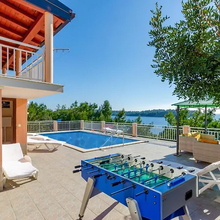 Seaside Family Friendly House With A Swimming Pool Karbuni, Korcula - 14776 * Prizba