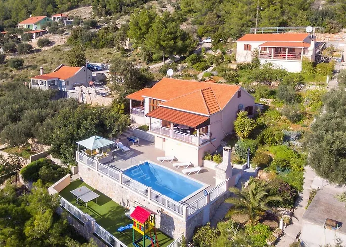 Seaside Family Friendly House With A Swimming Pool Karbuni, Korcula - 14776 Прижба