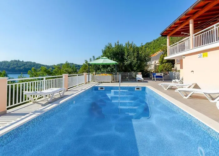 Seaside Family Friendly House With A Swimming Pool Karbuni, Korcula - 14776 *