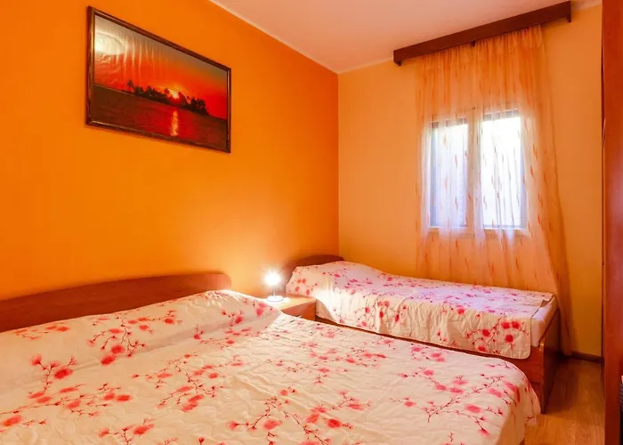 Дом отдыха Seaside Family Friendly House With A Swimming Pool Karbuni, Korcula - 14776 *