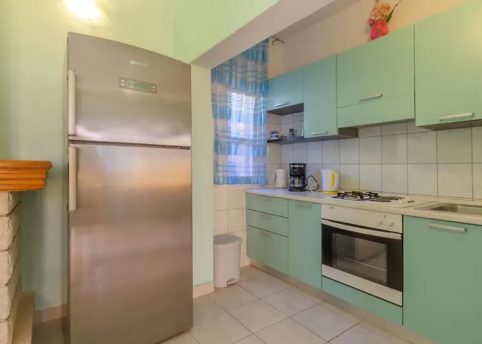 Дом отдыха Seaside Family Friendly House With A Swimming Pool Karbuni, Korcula - 14776
