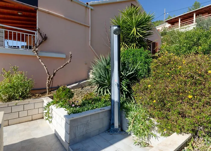Seaside Family Friendly House With A Swimming Pool Karbuni, Korcula - 14776 * Прижба