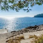 Seaside Family Friendly House With A Swimming Pool Karbuni, Korcula - 14776 *