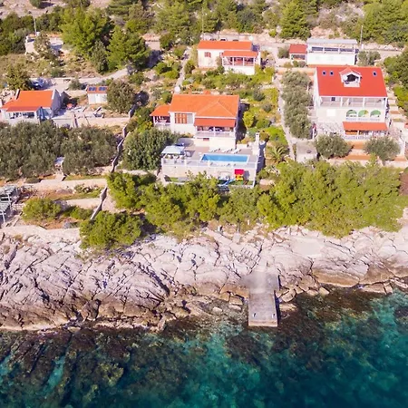 Feriehus Seaside Family Friendly House With A Swimming Pool Karbuni, Korcula - 14776