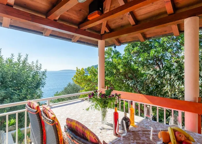 Seaside Family Friendly House With A Swimming Pool Karbuni, Korcula - 14776 Casa de Férias Prizba